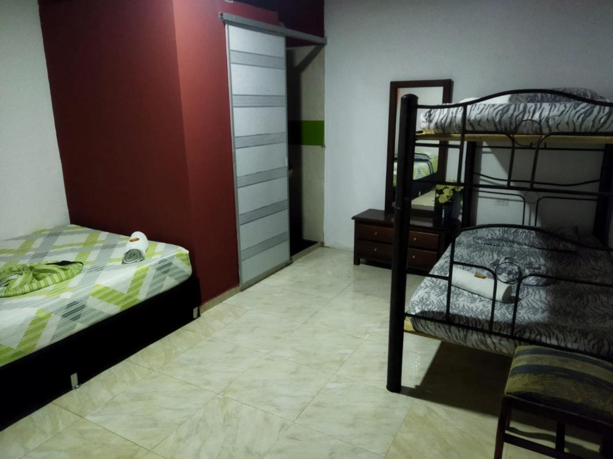Hostal Sarita Villavieja Exteriér fotografie